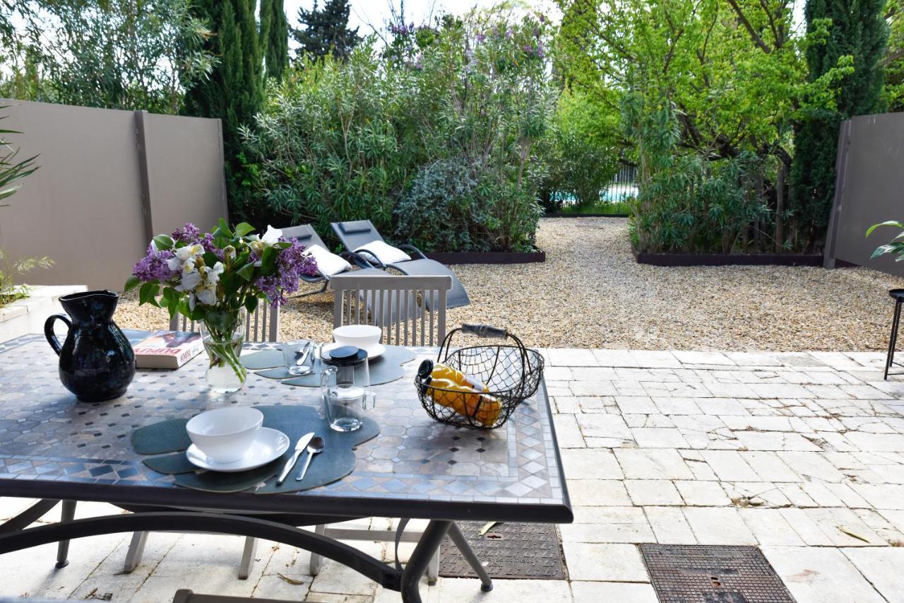 Aparthotel Domaine Du Mas Foucray Les Baux-de-Provence Exterior foto