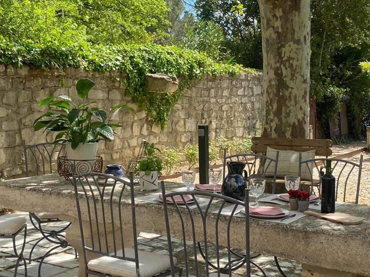 Aparthotel Domaine Du Mas Foucray Les Baux-de-Provence Exterior foto