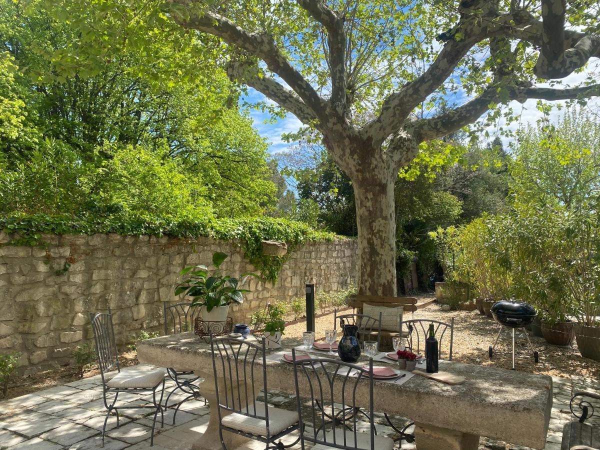 Aparthotel Domaine Du Mas Foucray Les Baux-de-Provence Exterior foto